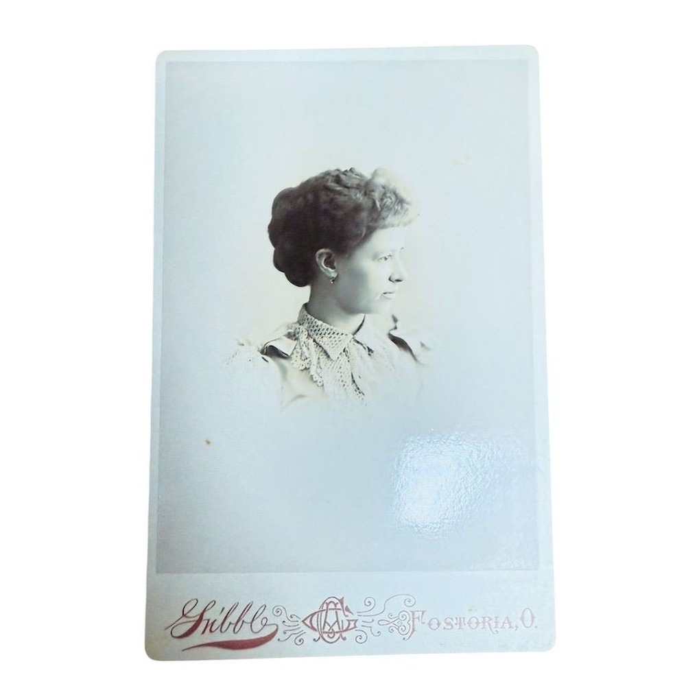 Antique Cabinet Card Photo Portrait Woman by Gribble Fostoria‎ Ohio4x6 sepia